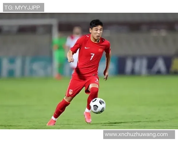 足球明星日常生活中的真实瞬间与魅力展现